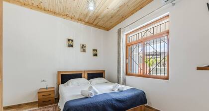 Saraci Rooms 1 in Gjirokast r