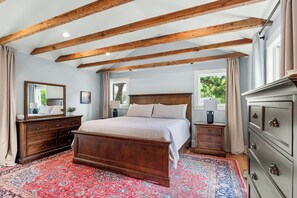 3 makuuhuonetta, silitysrauta/-lauta, Wi-Fi, vuodevaatteet