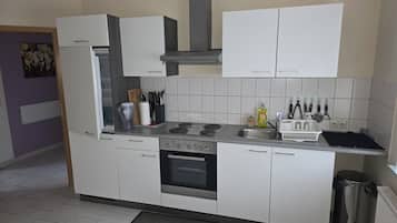 Apartment, 2 Bedrooms, Patio, Garden View | Interior