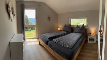 3 bedrooms, WiFi, bed sheets