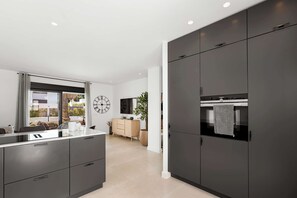 Interior - Marbella Charm: Apartment with Garden, Pool & Near Beach in Puerto Banùs! (Marbella)