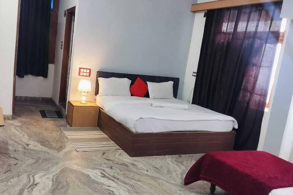 Hotel Ramya Palace