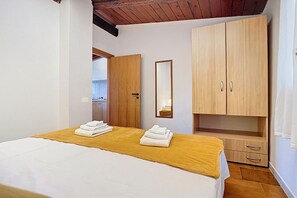 1 bedroom, WiFi, bed sheets