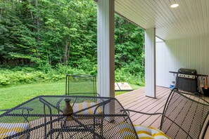 Condo, 3 Bedrooms | Outdoor dining - Club Sugarbush #8 3 Bedroom Condo (Warren)