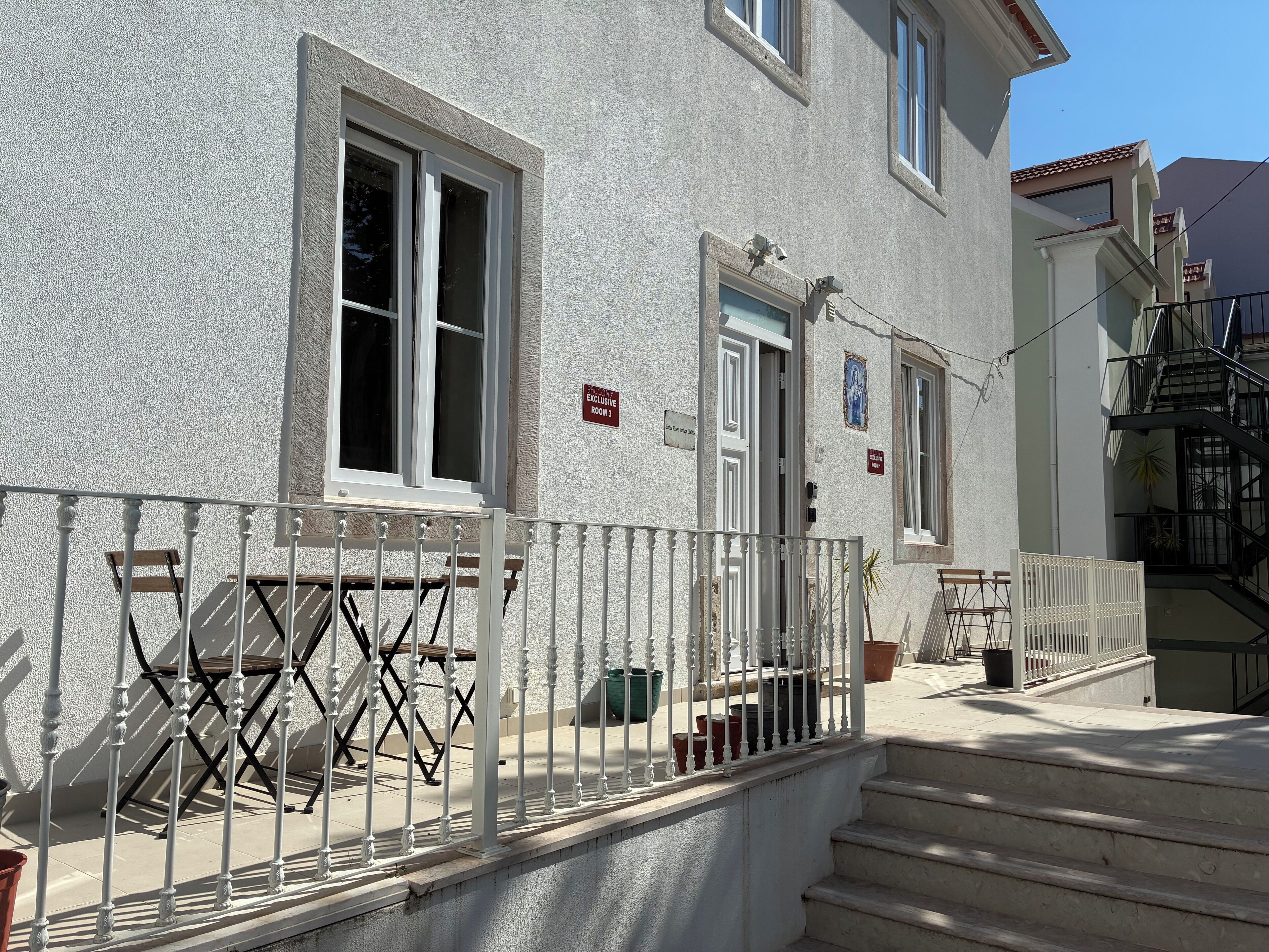 Photo - Sintra Flower Vintage Chalet