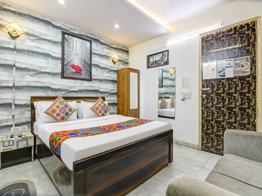 Deluxe Room | Individually decorated, individually furnished, desk, laptop workspace