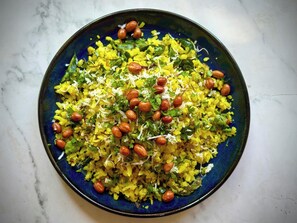 Daily full breakfast for a fee - Hotel Midtown (New Delhi)
