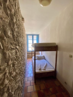 4 bedrooms, WiFi