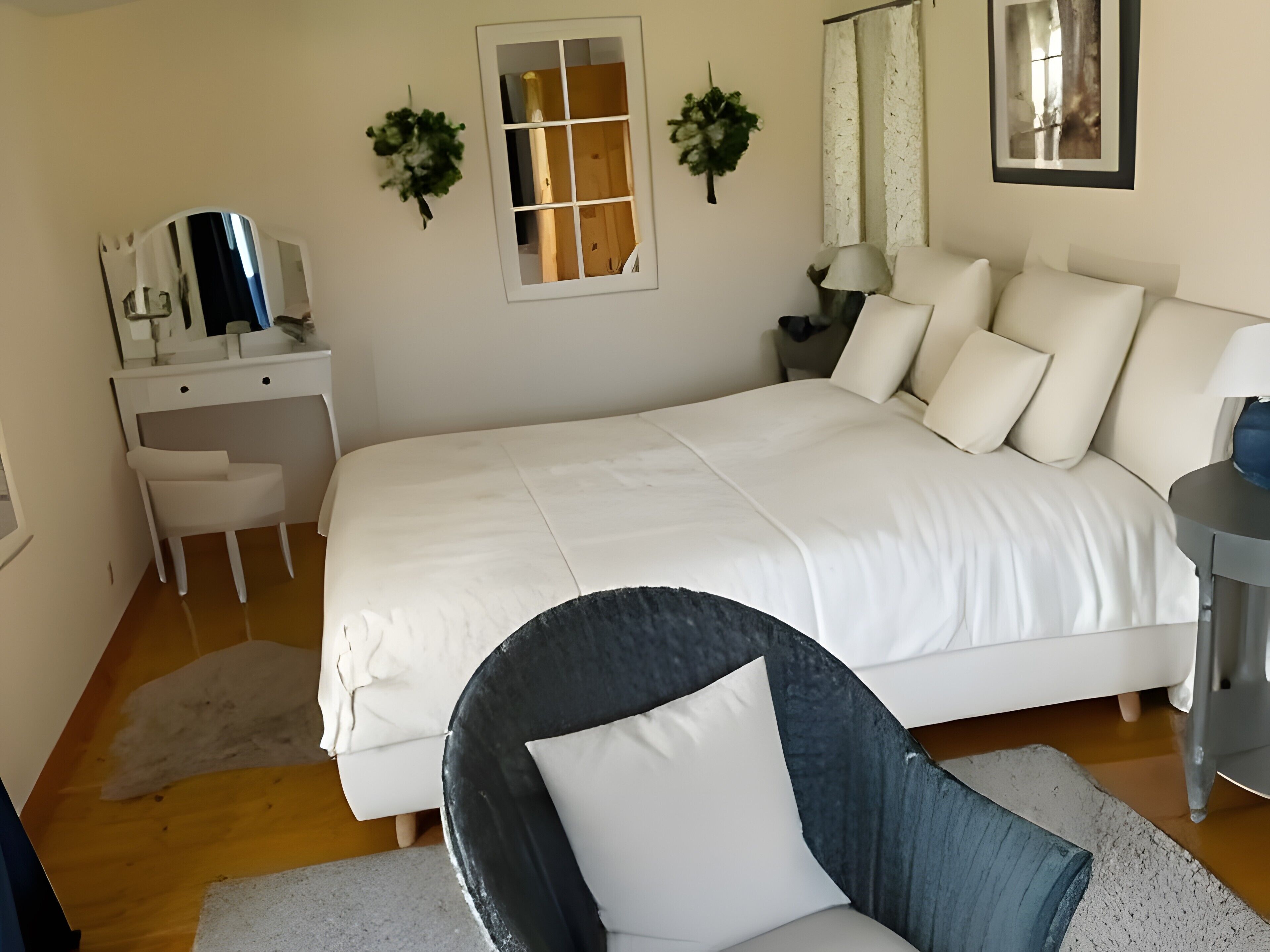 2 quartos, ferros/tábuas de passar roupa, Wi-Fi, roupa de cama