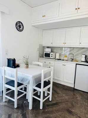 Appartement, vue piscine | Coin séjour