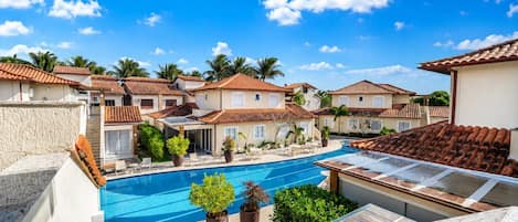 Deluxe House, 3 Bedrooms, Poolside | Pool | Outdoor pool, open 9:00 AM to 6:00 PM, sun loungers