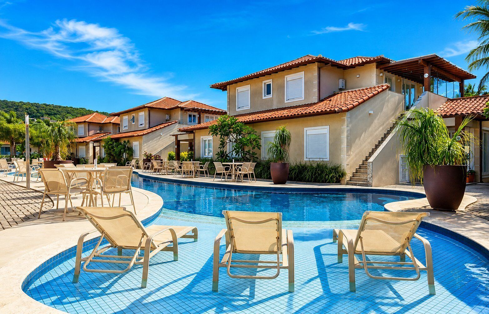 Casa Deluxe, 3 habitaciones, junto a la piscina | Piscina | Una piscina al aire libre (de 09:00 a 18:00), tumbonas