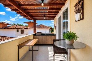 Deluxe House, 3 Bedrooms, Poolside | Outdoor dining - Bz93 Casa 250m da praia de Geriba (Buzios)