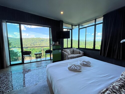 The Kiriwong Valley Villas & Restaurant