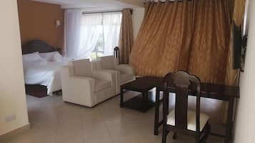 Deluxe Double Room, Garden View | Free WiFi, bed sheets