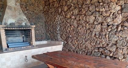 Casa Rural el Roque -Elegant Stay & BBQ, El Hierro