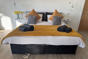 1 bedroom, iron/ironing board, free WiFi, bed sheets - SUPERIOR ACCOMMODATION WITH BREATHTAKING COUNTRYSIDE VIEWS (Glanton)