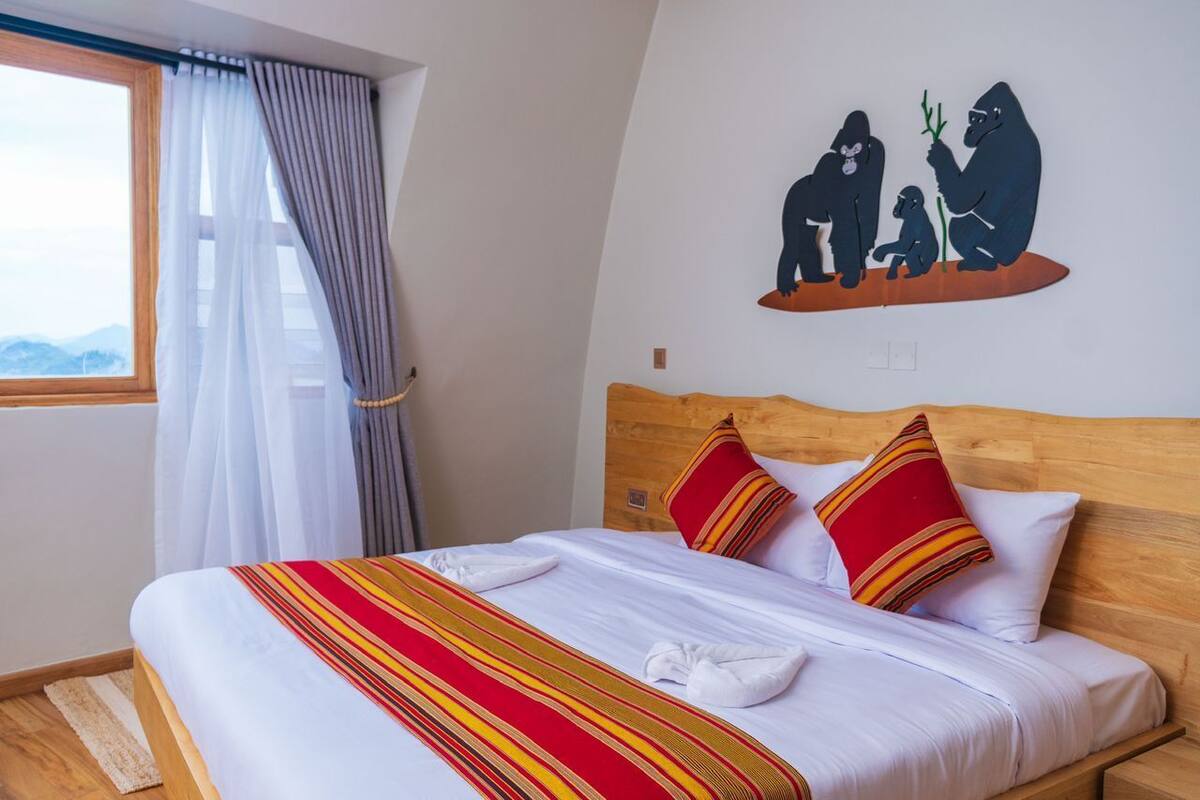 Luxury Double Room, Lake View | Desk, laptop workspace, free WiFi