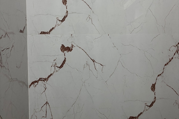 Doccia, asciugacapelli, asciugamani, sapone
