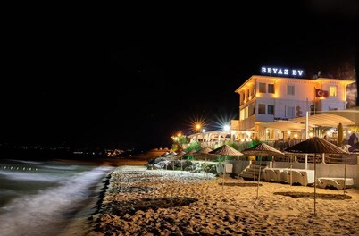 Beyaz Ev Hotel Restaurant