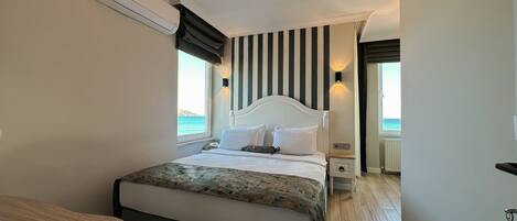 Deluxe Room | Skrivebord, skrivebord for bærbar PC og wi-fi (inkludert)