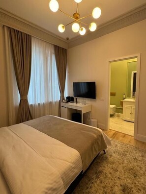 In-room safe, iron/ironing board, free WiFi