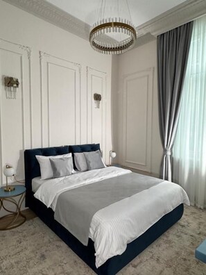 In-room safe, iron/ironing board, free WiFi