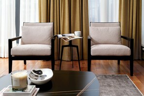 Interior - Monument | Deluxe 1-Bed Apart Terrace (London)