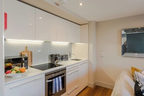 Fridge, oven, dishwasher, toaster