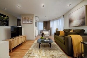 TV - Monument | Penthouse (London)