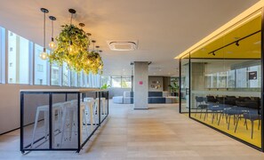 Basic Apartment | Dining