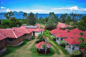 Caja de seguridad en la habitación y escritorio 