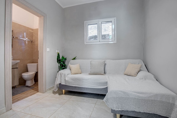 2 bedrooms