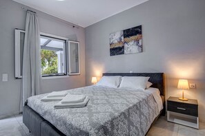 2 bedrooms