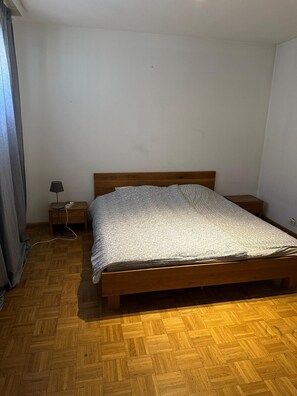 Fer et planche à repasser, Wi-Fi, draps fournis