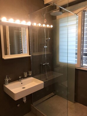 Hair dryer, towels, toilet paper