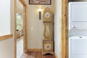 Interior - Maison de Neige Breathtaking Mountain Stay for 8 w/ Hot Tub (Vail)