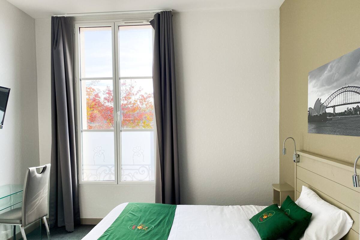 Standard Single Room | Soundproofing, WiFi (free)