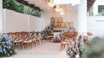 Bungalow, 6 Bedrooms, Accessible, Smoking | Outdoor banquet area