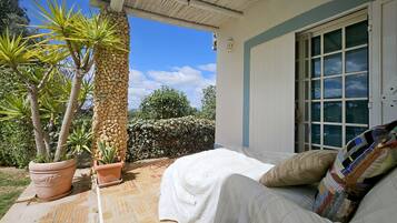 Villa, fumeurs | 4 chambres