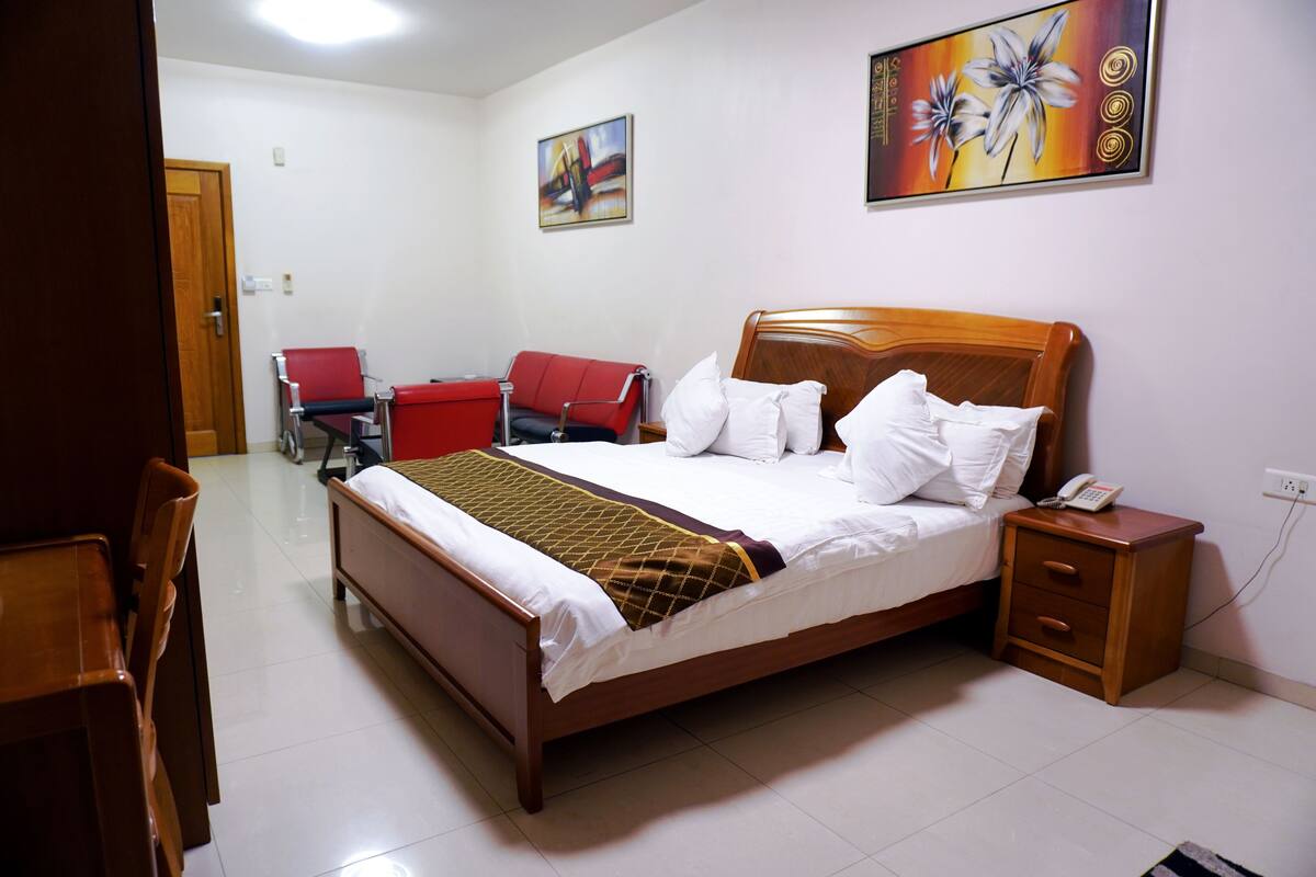Junior Suite | In-room safe, iron/ironing board, free WiFi