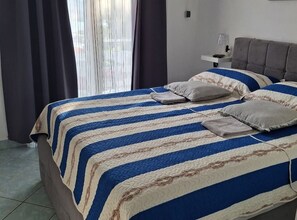 Apartment (One Bedroom Apartment (Deluxe Apartme)