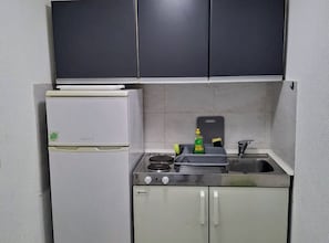 Apartment (One Bedroom Apartment (Classic Apartm) | Private kitchen
