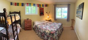 3 bedrooms, internet, bed sheets