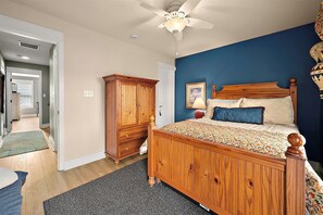 3 chambres, fer et planche à repasser, Wi-Fi, draps fournis