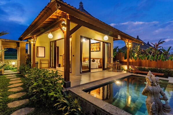 Luxury Villa, 1 King Bed, Pool View | Private pool