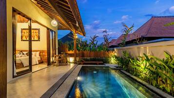 Private pool