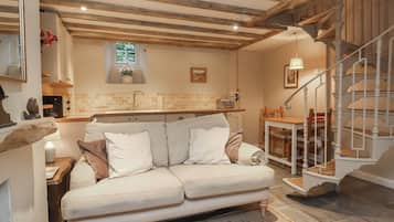 Cottage | Living area