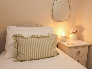 Chaumière | 2 chambres, décor unique, ameublement unique, accès au Wi-Fi (inclus)