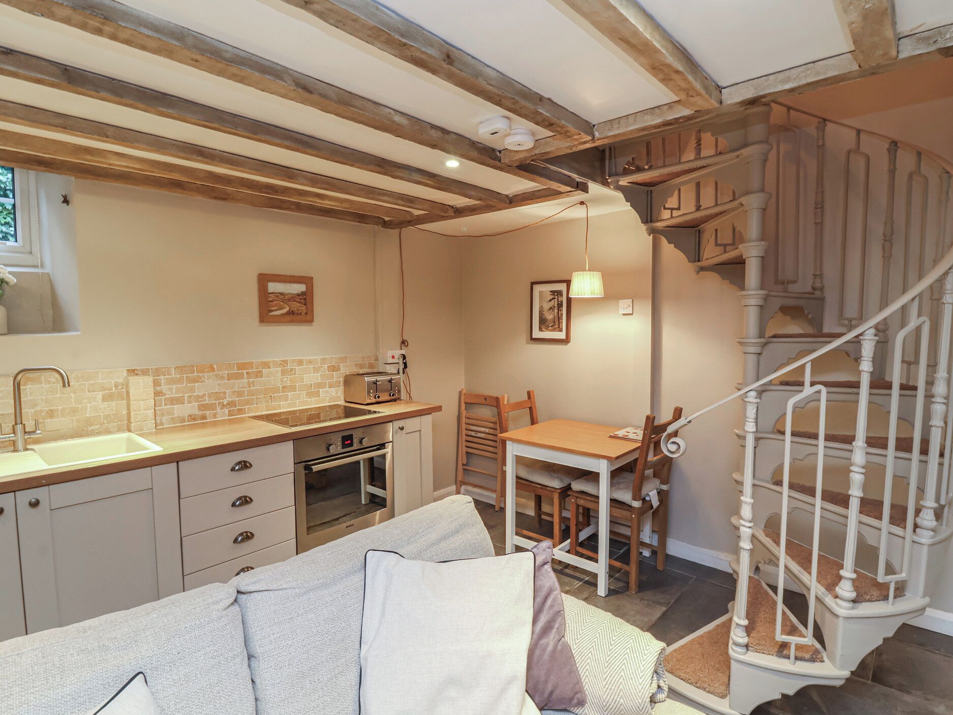 코티지 | 거실 공간